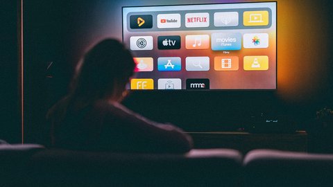 maratones de series y microgastos la factura del ocio en casa