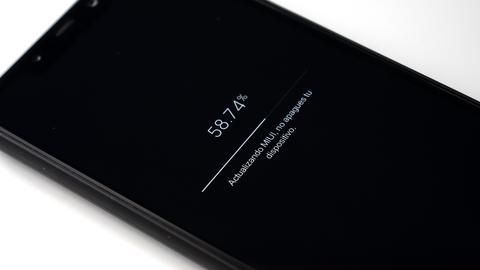 miui 10 3 4 pocophone f1 widevine l1 4k60 video game turbo