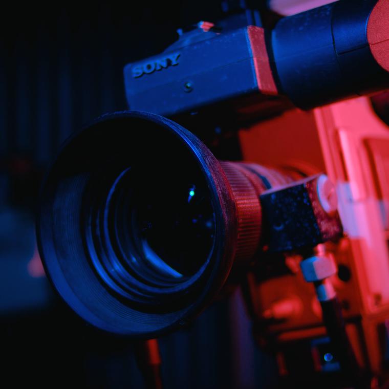 camara 23976 vs 24 fps en cine